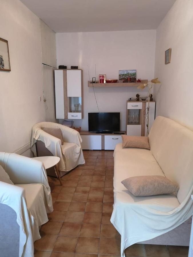 Apartment Kalavojna Rakalj ภายนอก รูปภาพ