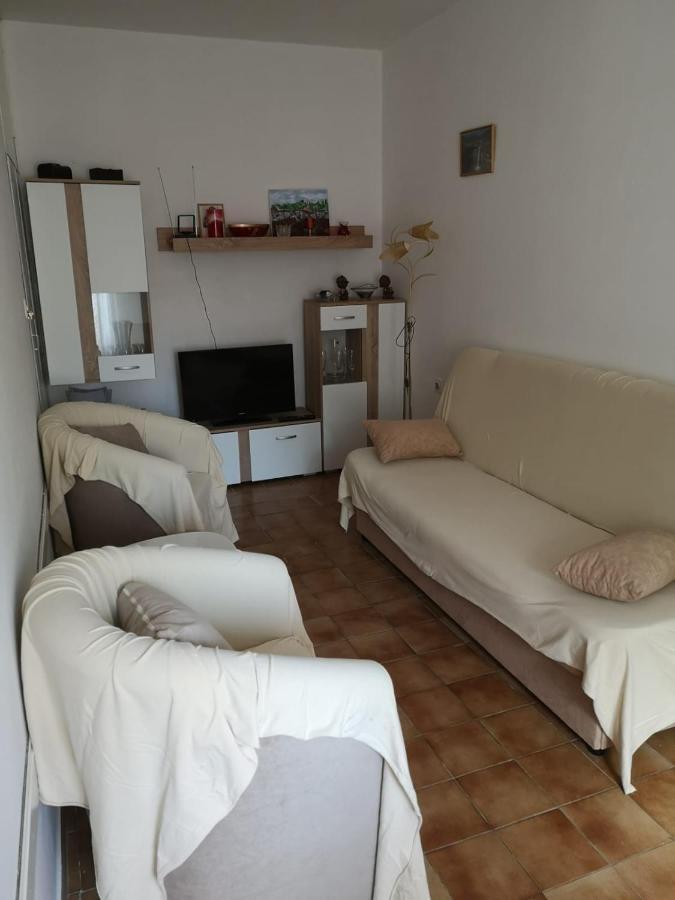 Apartment Kalavojna Rakalj ภายนอก รูปภาพ